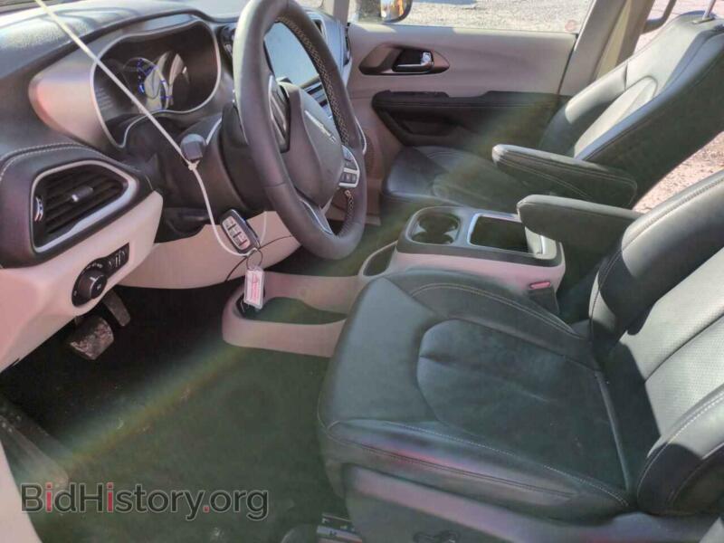 2024 Chrysler PACIFICA (VIN 2C4RC1S78RR123711) — photo 7 of 15