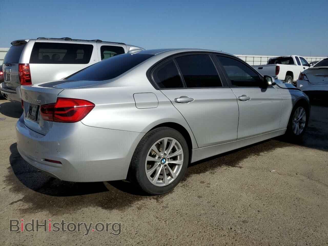 2016 BMW 3 SERIES - VIN: WBA8A9C57GK618407 - Фото 3