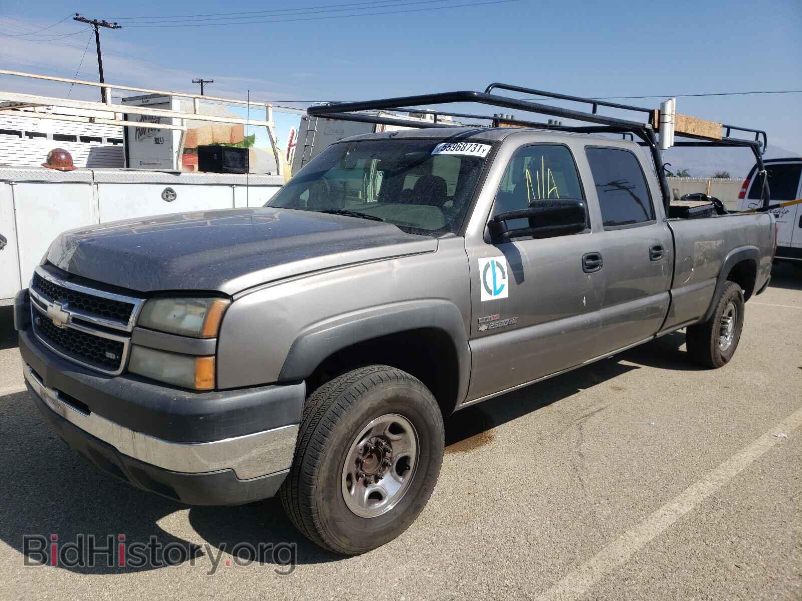 2006 CHEVROLET SILVERADO - VIN: 1GCHC23216F105476 - Фото 2