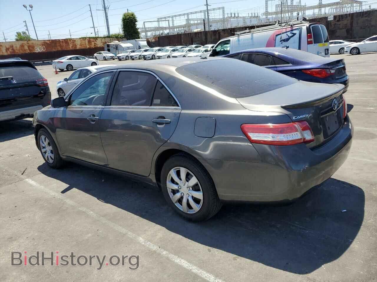 2011 TOYOTA CAMRY - VIN: 4T4BF3EK2BR099954 - Фото 2