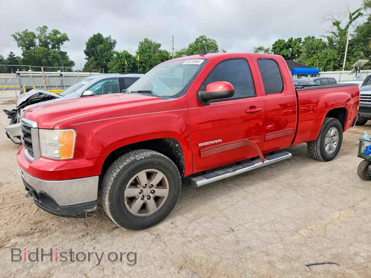 Photo 1GTR2WE33BZ256106 - GMC SIERRA 2011