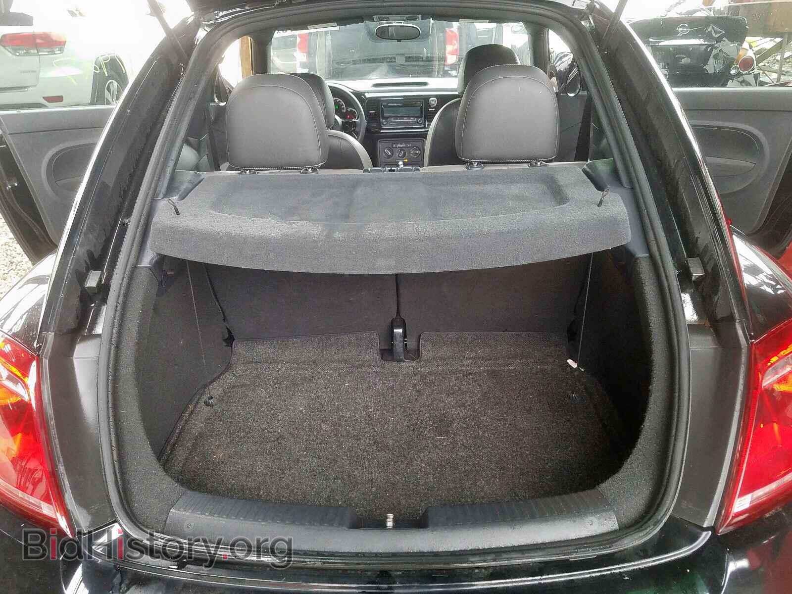 2015 VOLKSWAGEN BEETLE - VIN: 3VWF17AT3FM631062 - Фото 9