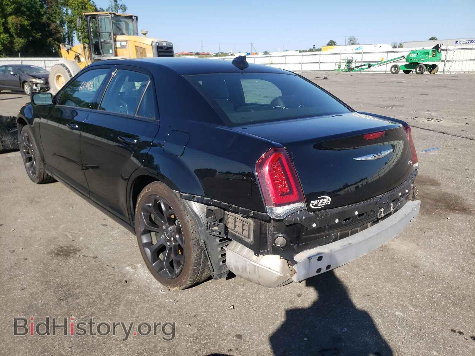 2019 CHRYSLER 300 - VIN: 2C3CCABG1KH516696 - Фото 3