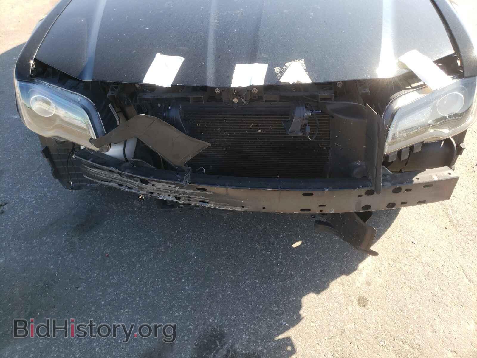 2019 CHRYSLER 300 - VIN: 2C3CCABG1KH516696 - Фото 9