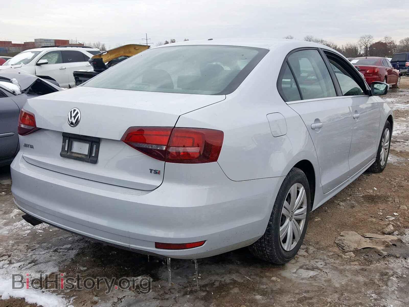 2017 VOLKSWAGEN JETTA - VIN: 3VW2B7AJ2HM231636 - Фото 4