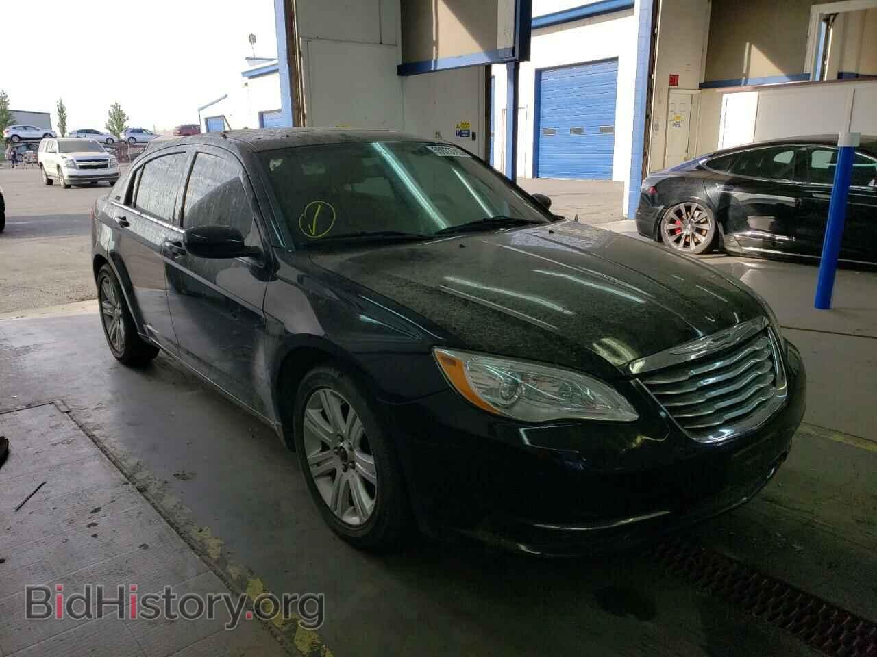 Photo 1C3BC1FB1BN615147 - CHRYSLER 200 2011