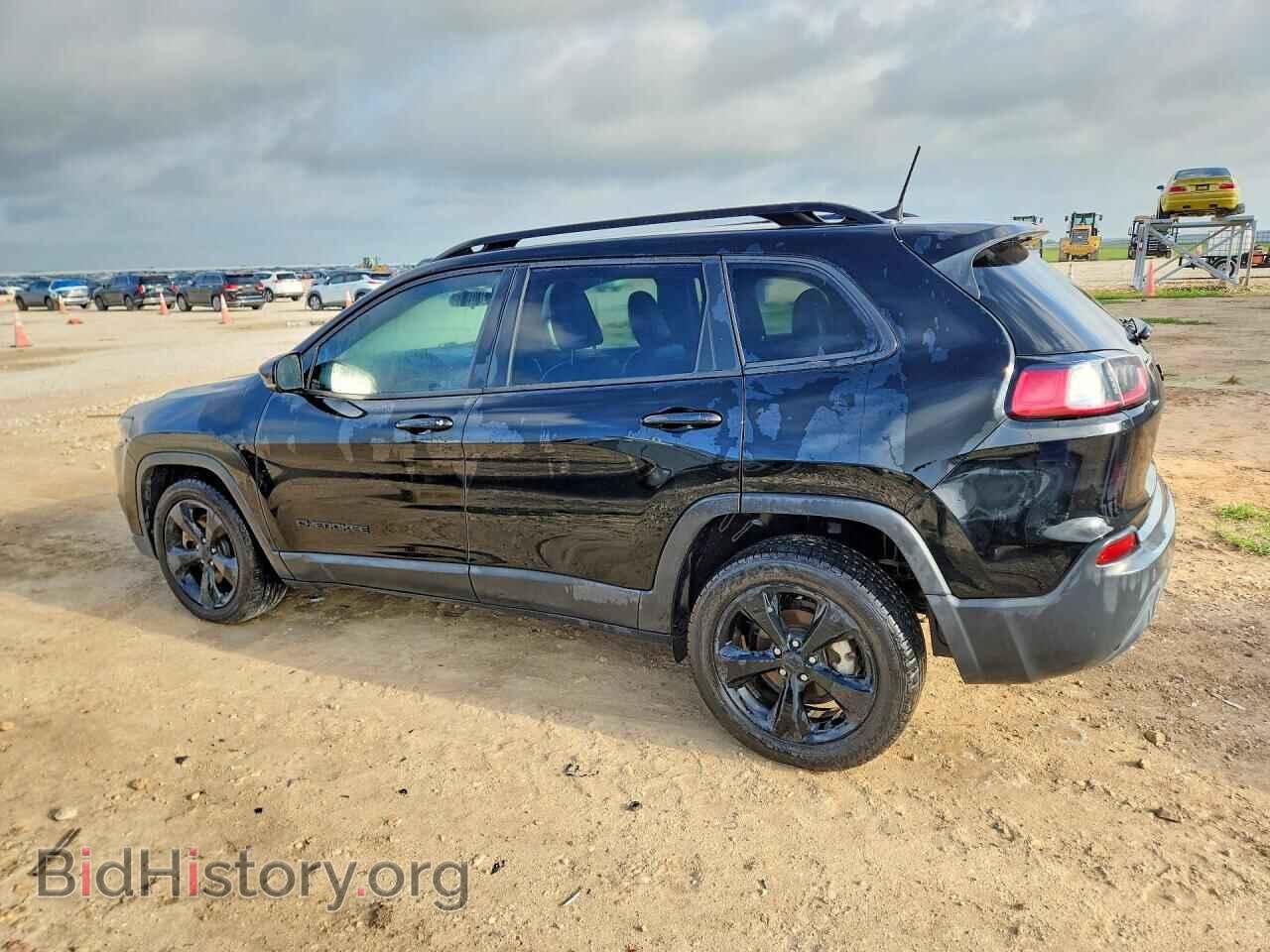 2019 JEEP CHEROKEE - VIN: 1C4PJLLB2KD296239 - Photo 2