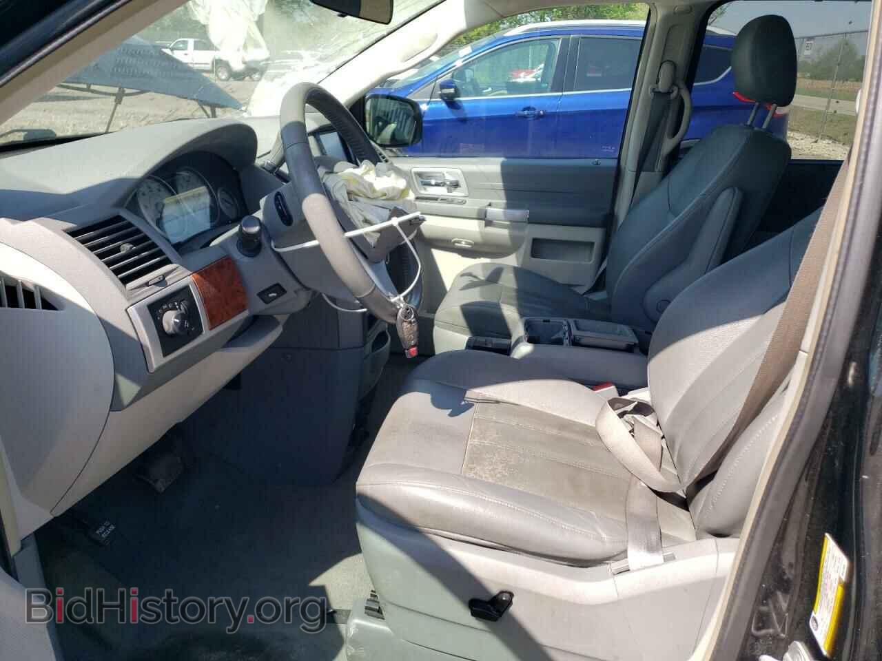 2008 CHRYSLER MINIVAN - VIN: 2A8HR54PX8R621530 - Фото 7