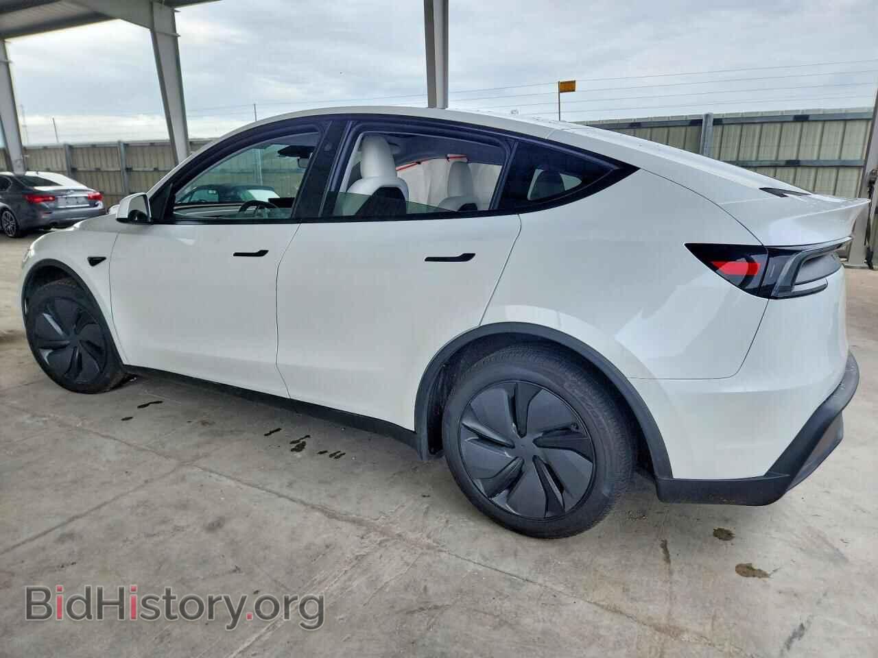 2026 TESLA MODEL Y - VIN: 7SAYGDED2TA459375 - Фото 2