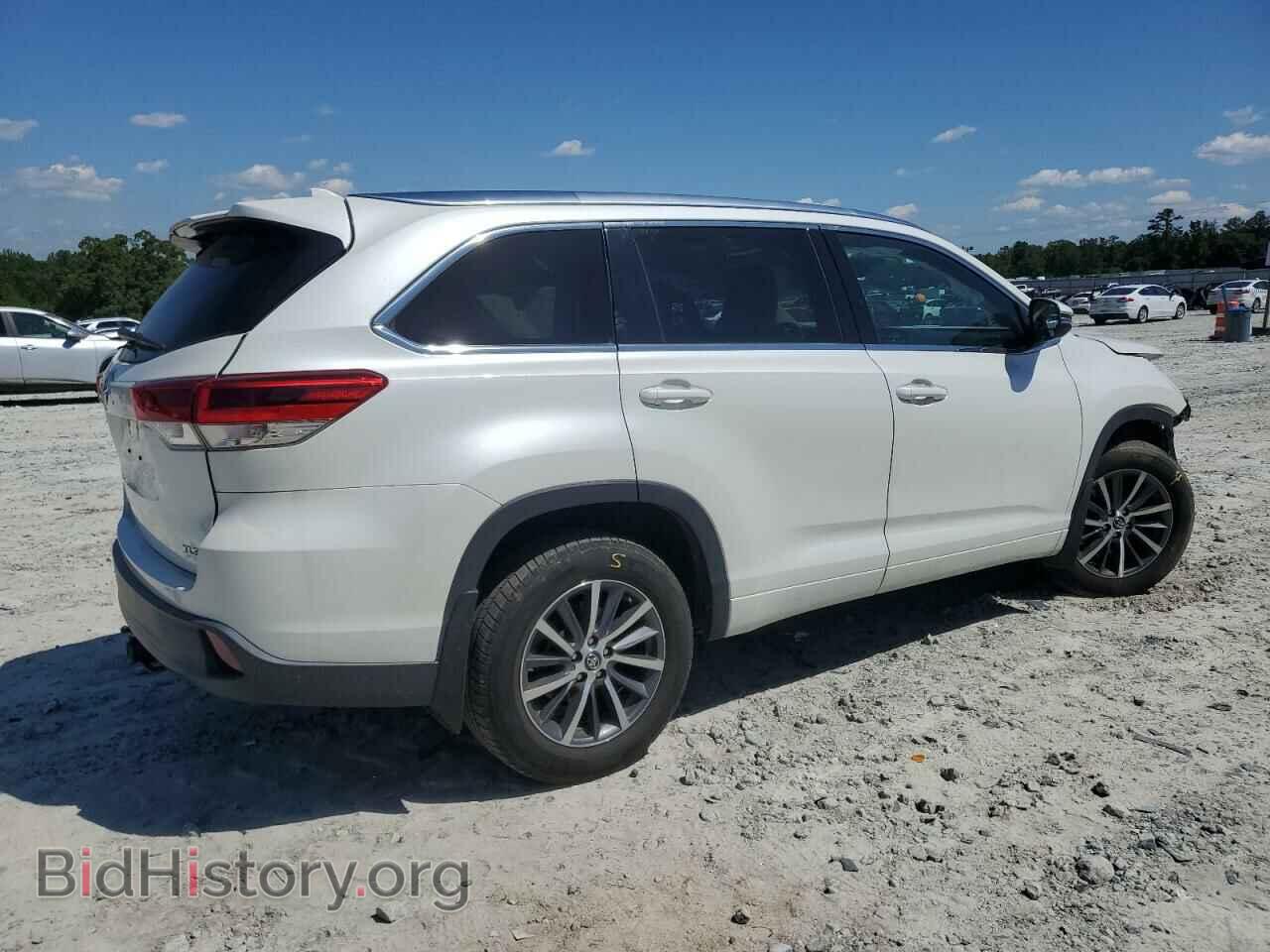 2017 TOYOTA HIGHLANDER - VIN: 5TDKZRFH3HS521741 - Фото 3