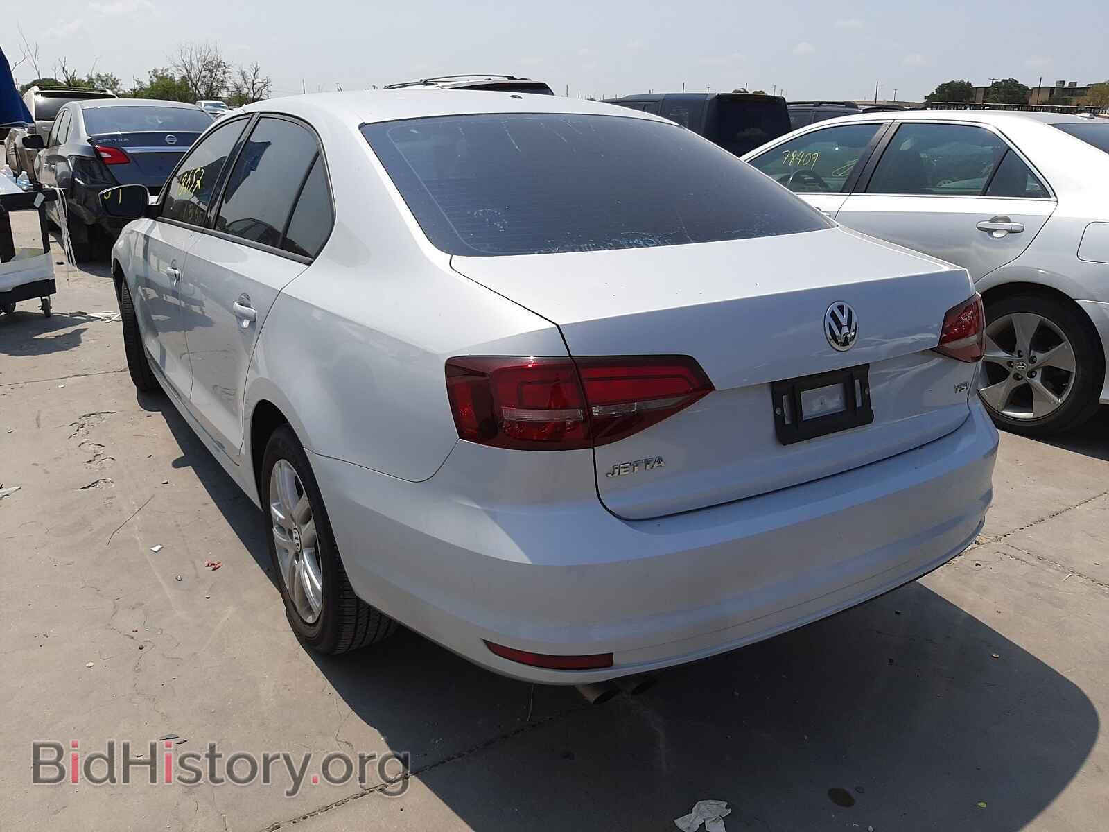 2018 VOLKSWAGEN JETTA - VIN: 3VW2B7AJ4JM258424 - Фото 3