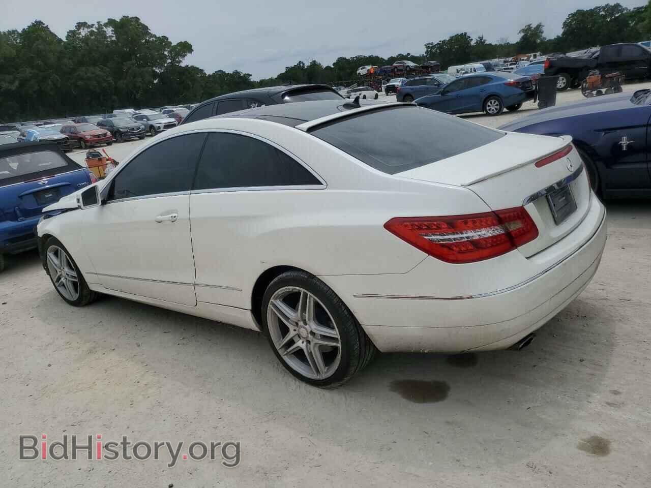 2011 MERCEDES-BENZ E-CLASS - VIN: WDDKJ5GB5BF085434 - Фото 2