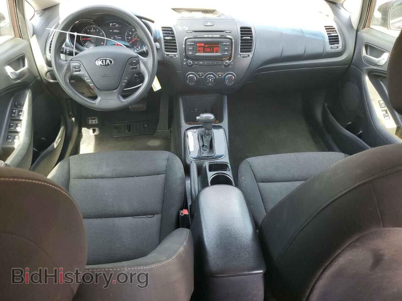 2017 KIA FORTE - VIN: 3KPFK4A73HE066388 - Фото 8