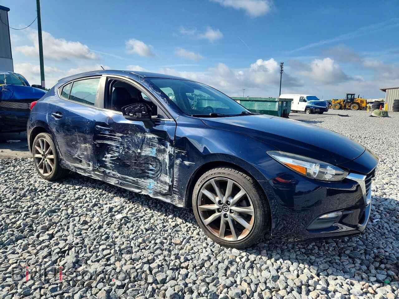 2018 MAZDA 3 - VIN: 3MZBN1L31JM227151 - Photo 4