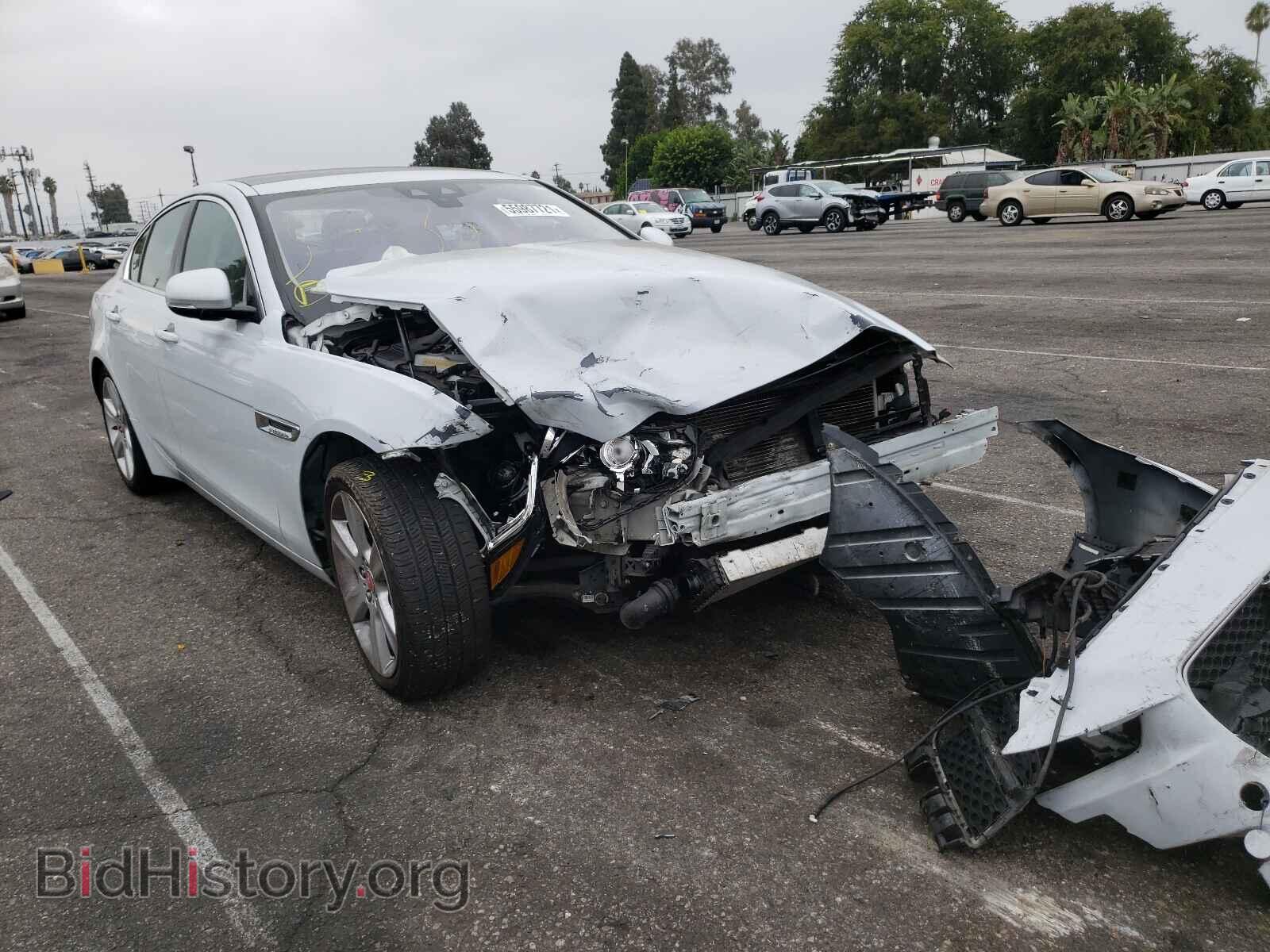 Photo SAJAE4BG8HA948211 - JAGUAR XE 2017