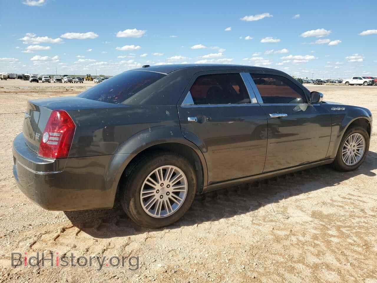 2010 CHRYSLER 300 - VIN: 2C3CA5CV3AH250042 - Фото 3