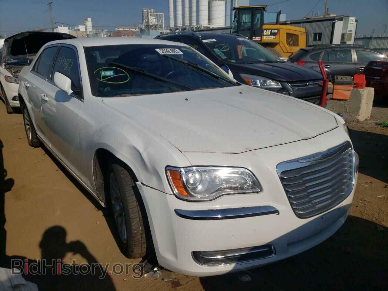 Фотография 2C3CCAAG3DH599343 - CHRYSLER 300 2013
