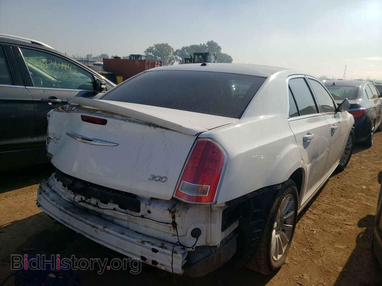 2013 CHRYSLER 300 - VIN: 2C3CCAAG3DH599343 - Фото 4