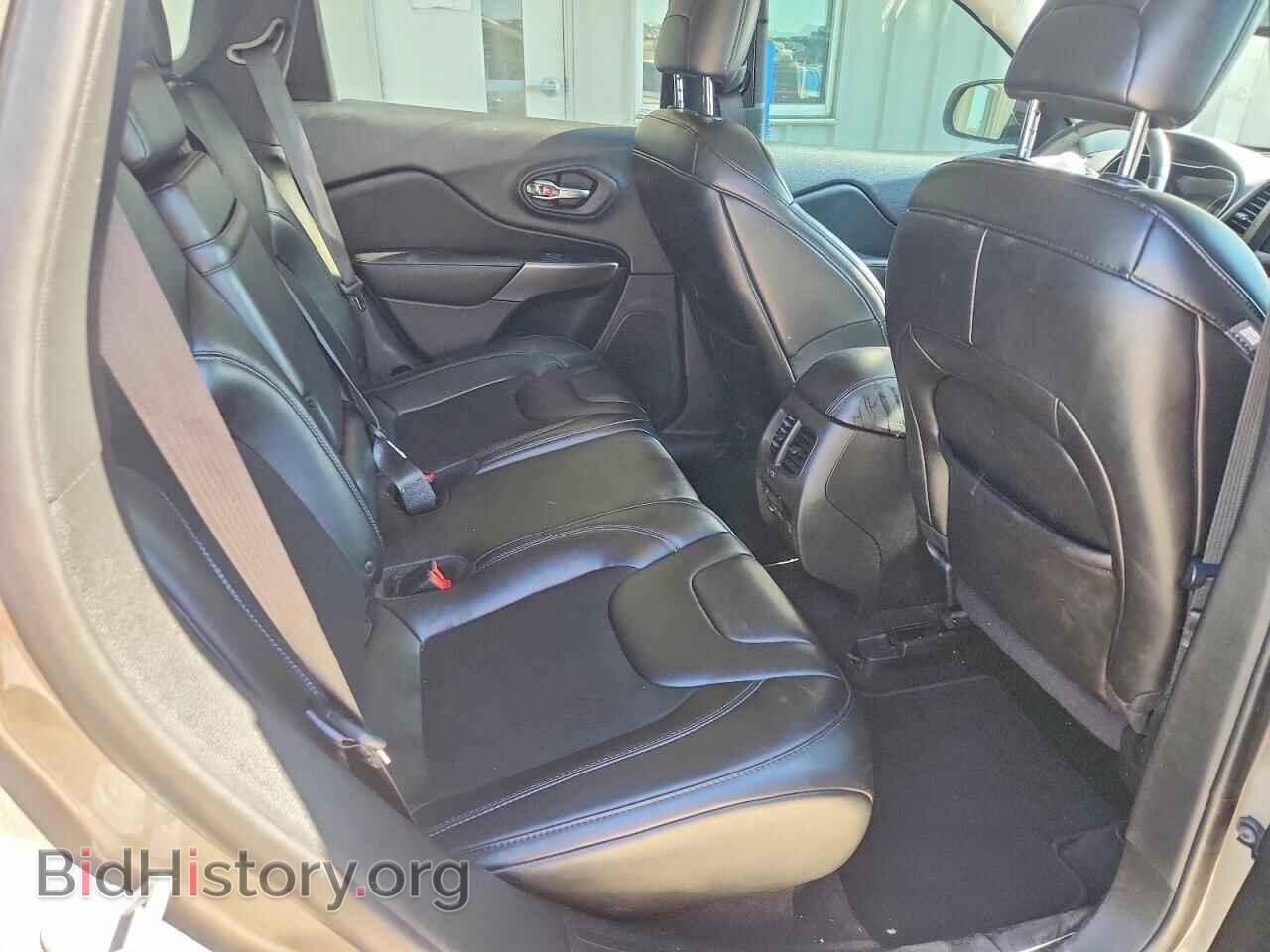 2019 JEEP CHEROKEE - VIN: 1C4PJLLB2KD265394 - Фото 11