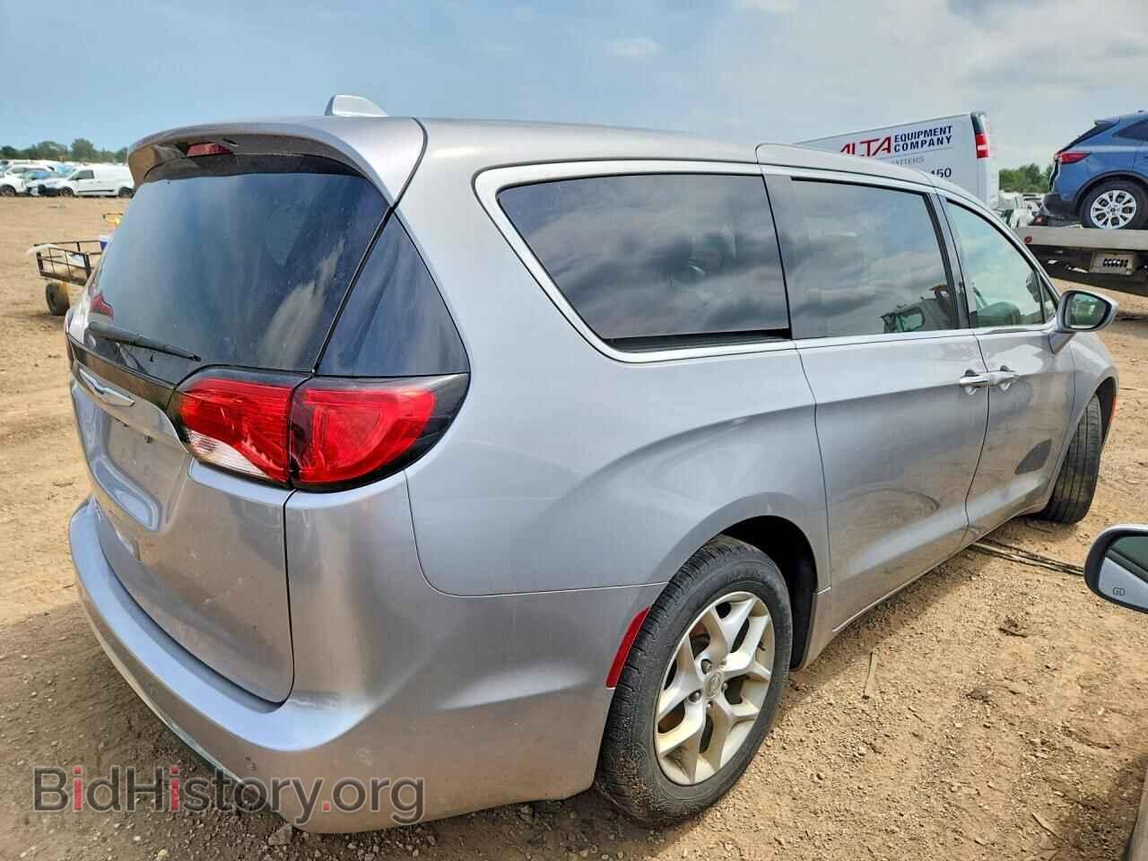 2018 CHRYSLER PACIFICA - VIN: 2C4RC1FG5JR277677 - Фото 3