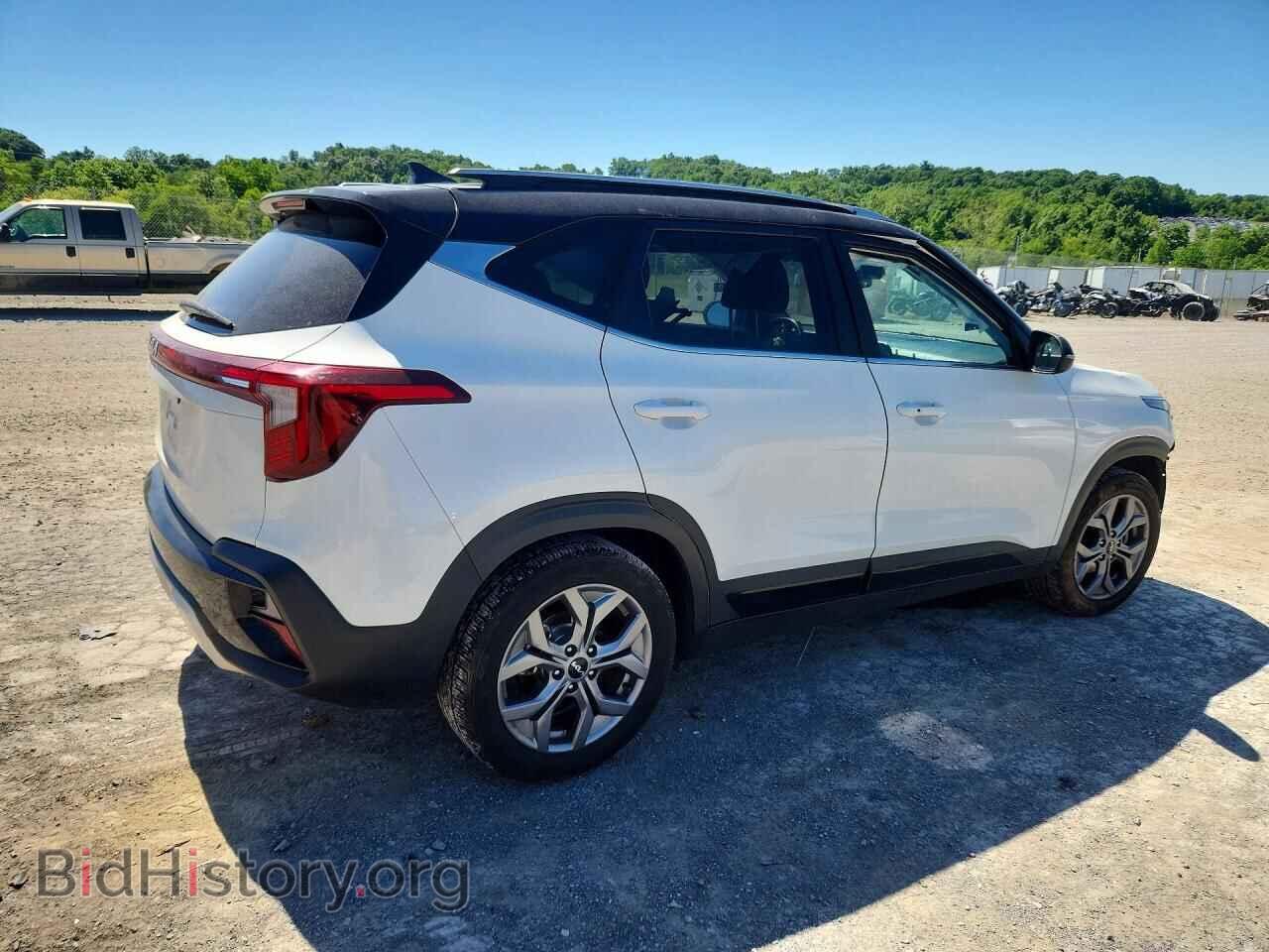 2024 KIA SELTOS - VIN: KNDEU2AAXR7526962 - Фото 3