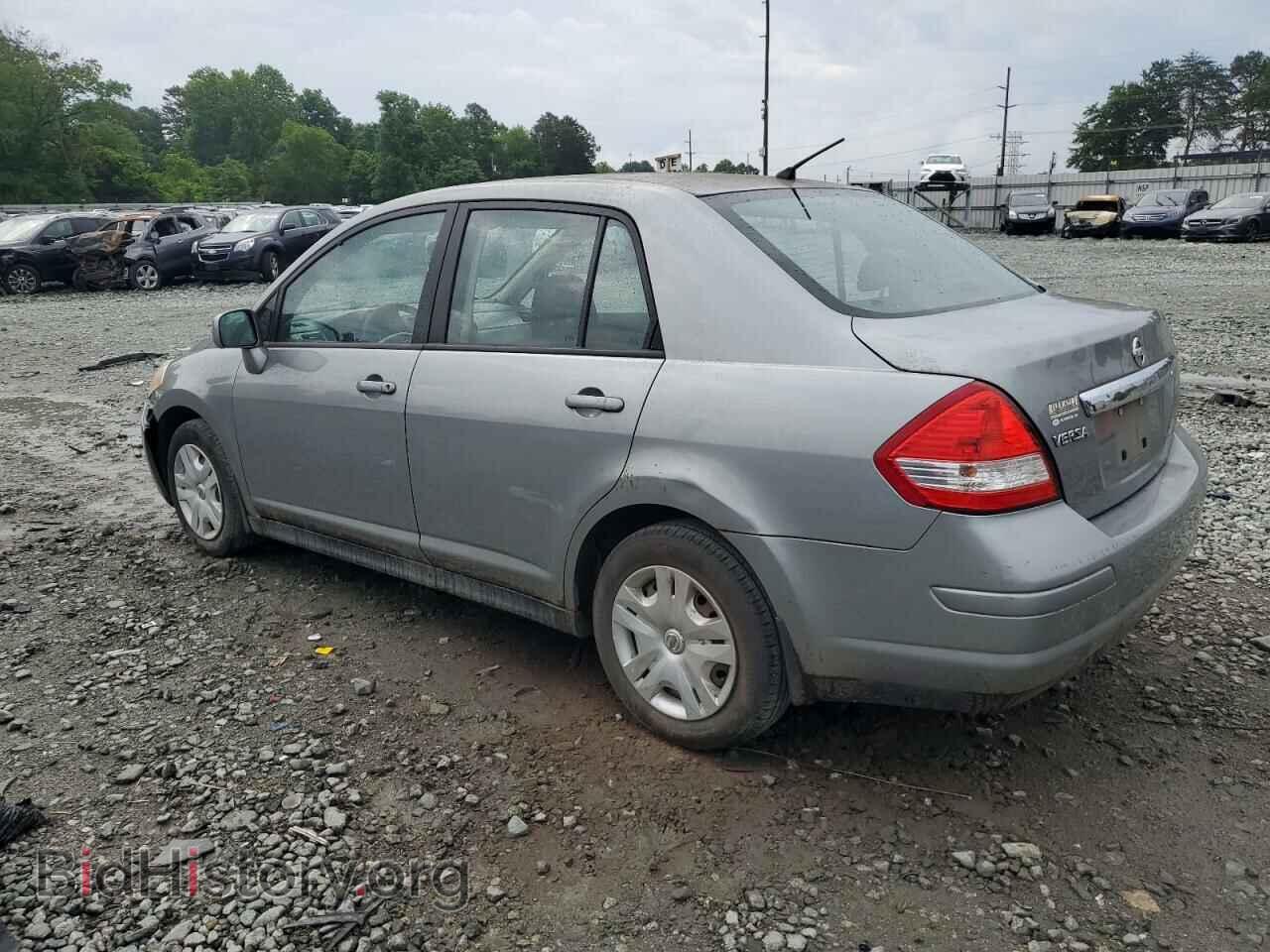 2011 NISSAN VERSA - VIN: 3N1BC1AP2BL425570 - Фото 2
