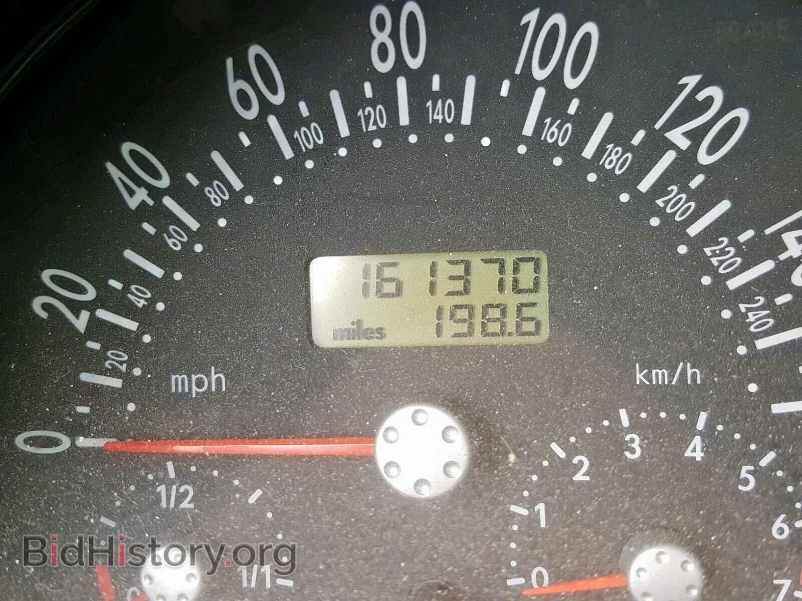 2000 VOLKSWAGEN BEETLE - VIN: 3VWCD21C8YM470255 - Фото 8