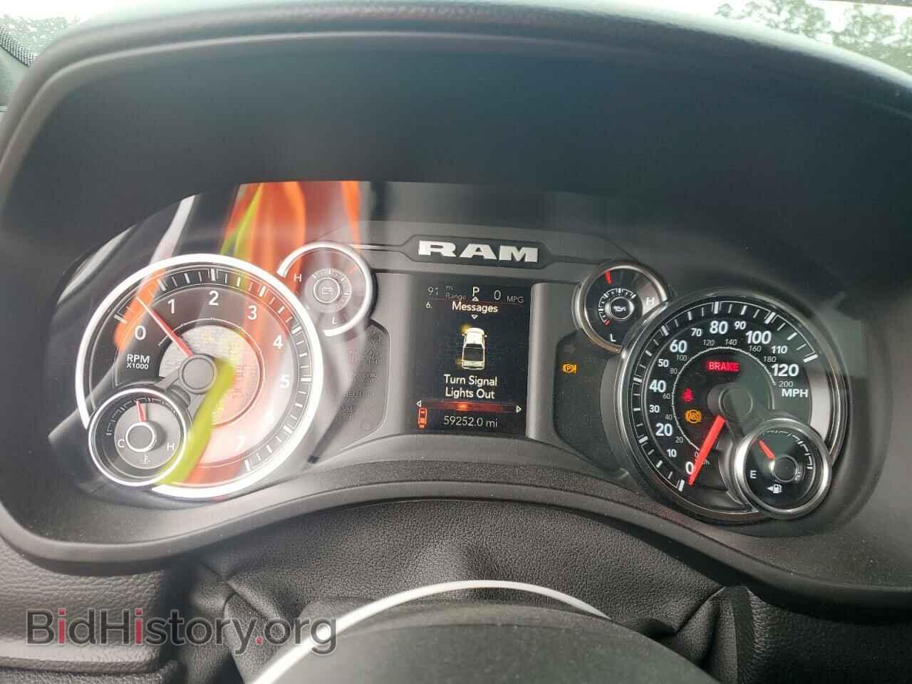 2019 RAM 1500 - VIN: 1C6SRFBT1KN834428 - Фото 9