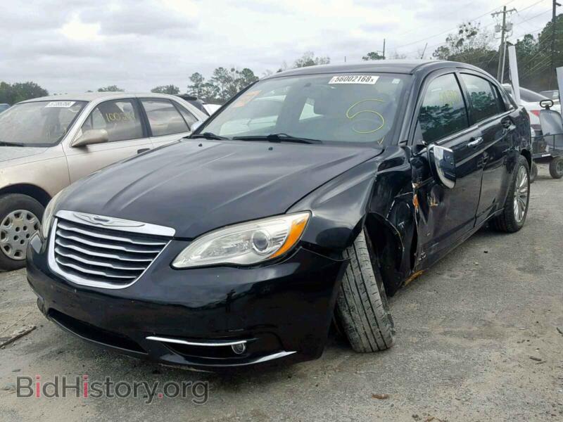 2011 Chrysler 200 (VIN 1C3BC2FG7BN520660) — photo 2 of 10