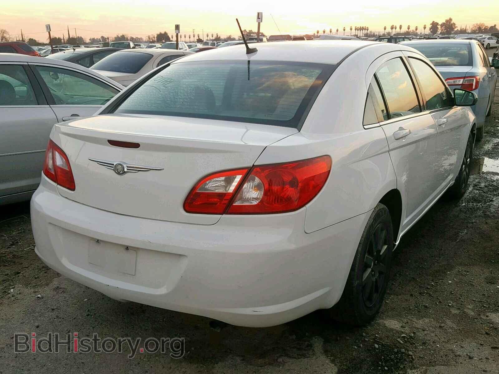 2008 CHRYSLER SEBRING - VIN: 1C3LC46J18N272068 - Фото 2