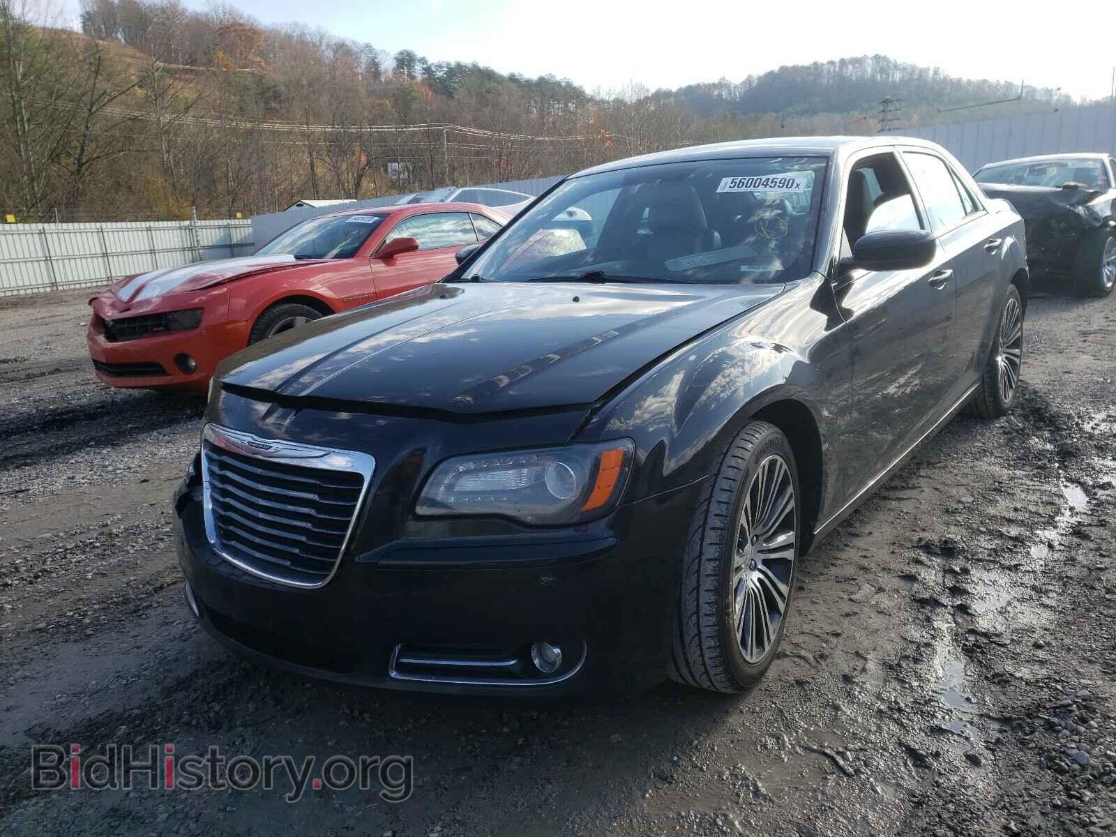 2013 CHRYSLER 300 - VIN: 2C3CCABG5DH527901 - Фото 2
