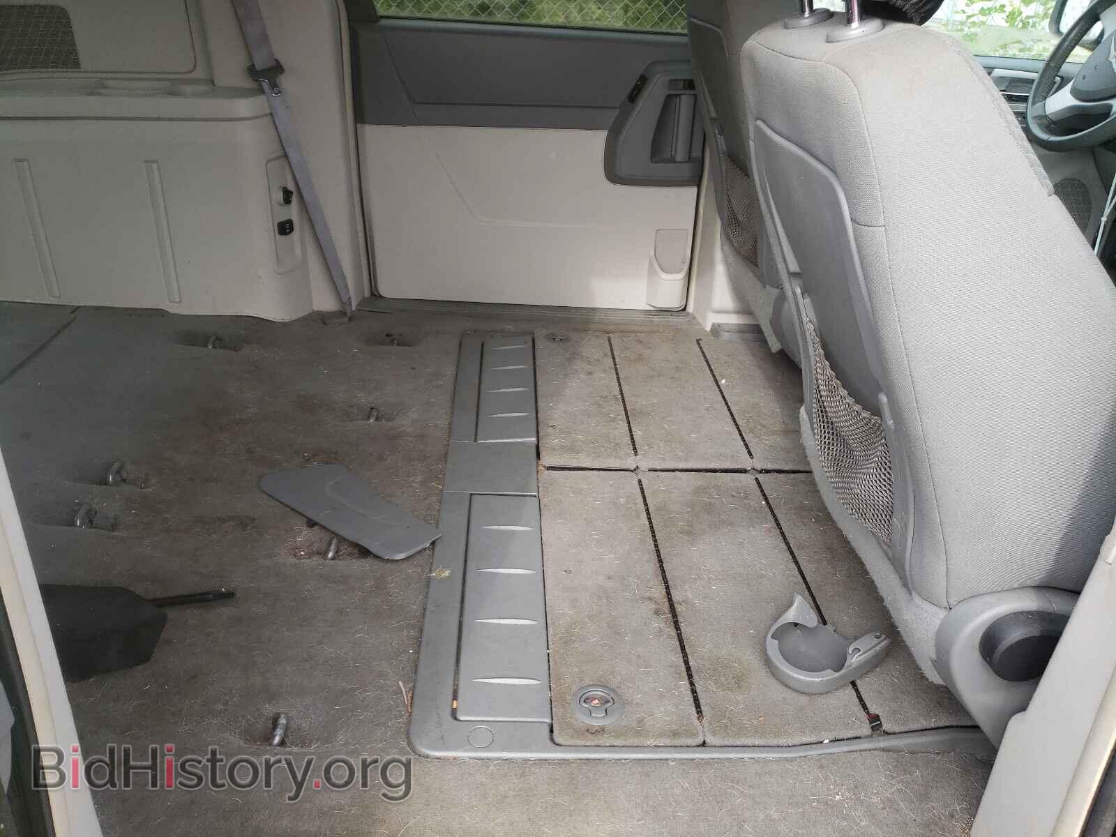 2010 CHRYSLER TOWN & C - VIN: 2A4RR5D10AR324015 - Фото 6