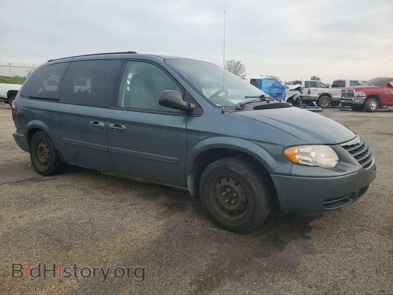 2005 CHRYSLER MINIVAN - VIN: 2C4GP44RX5R375322 - Фото 4