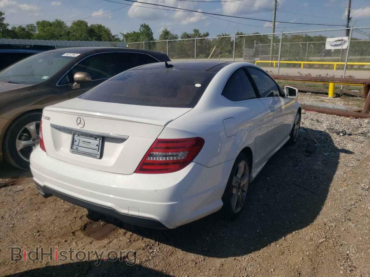 2013 MERCEDES-BENZ C-CLASS - VIN: WDDGJ4HB8DG024185 - Фото 4