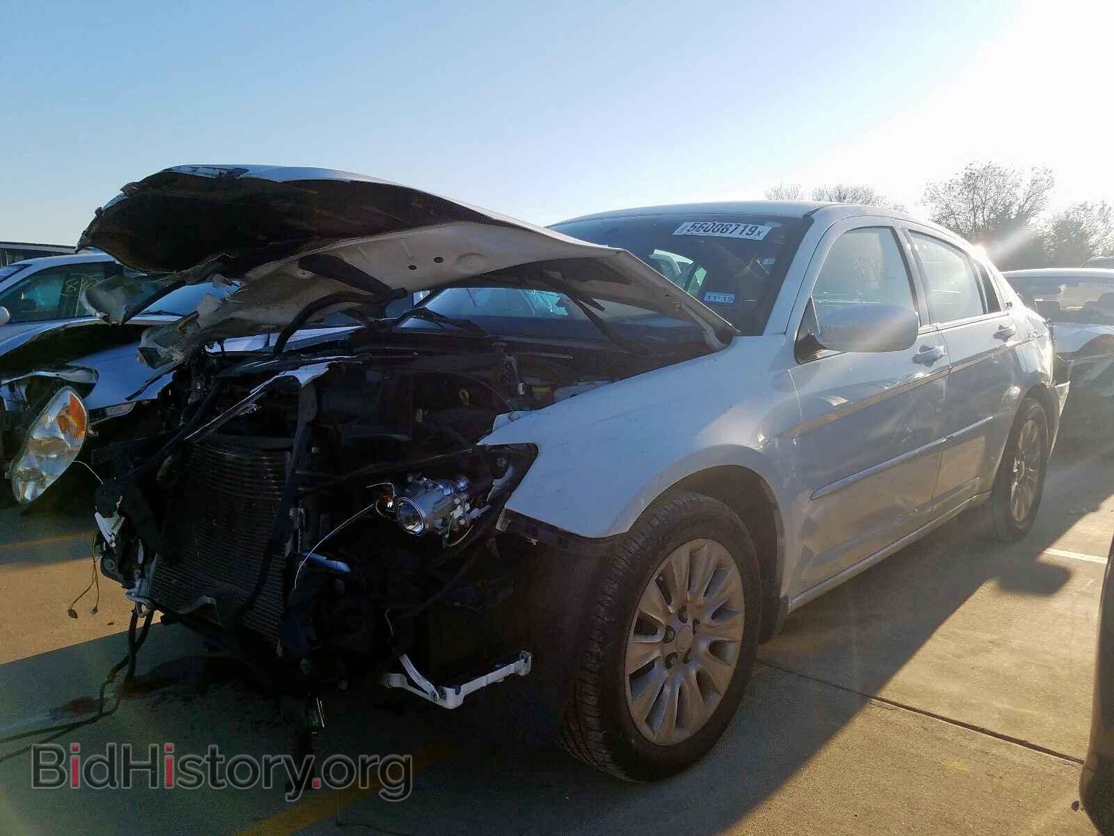 2012 CHRYSLER 200 - VIN: 1C3CCBAB3CN208580 - Photo 2