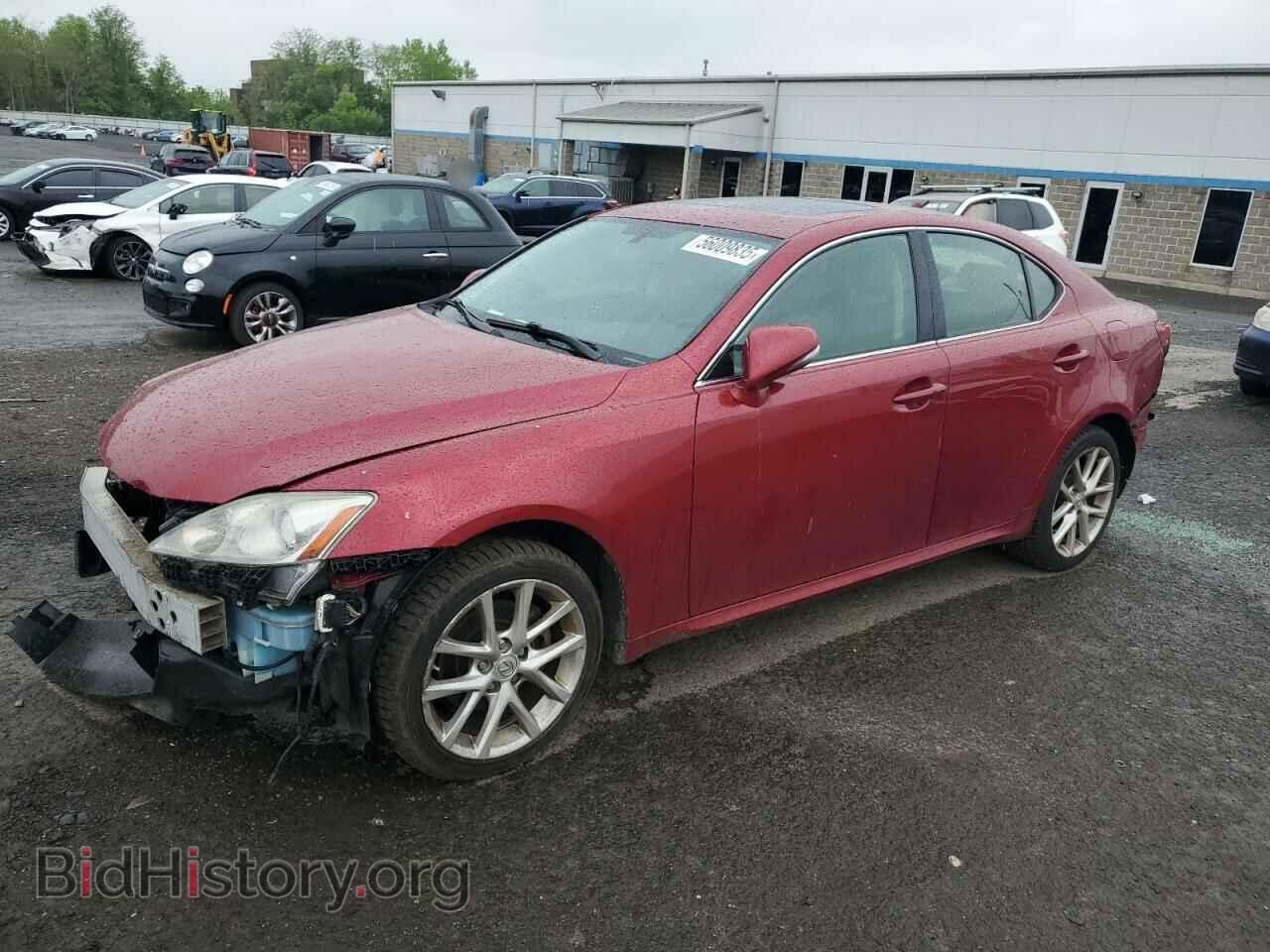 Photo JTHCF5C28B5050381 - LEXUS IS 2011