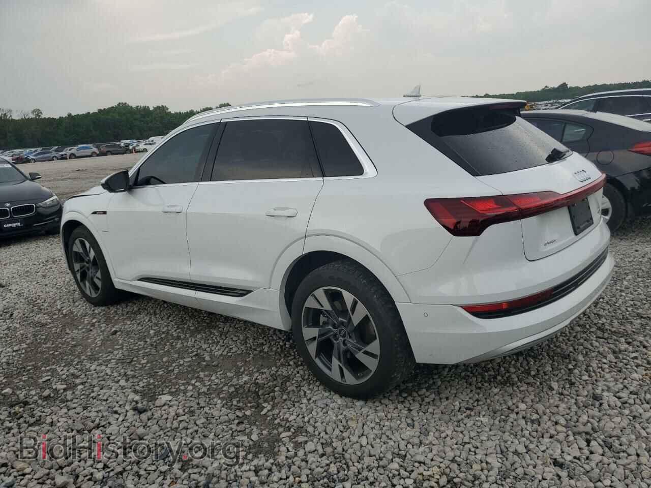 2022 AUDI E-TRON - VIN: WA1LAAGE4NB034160 - Фото 2