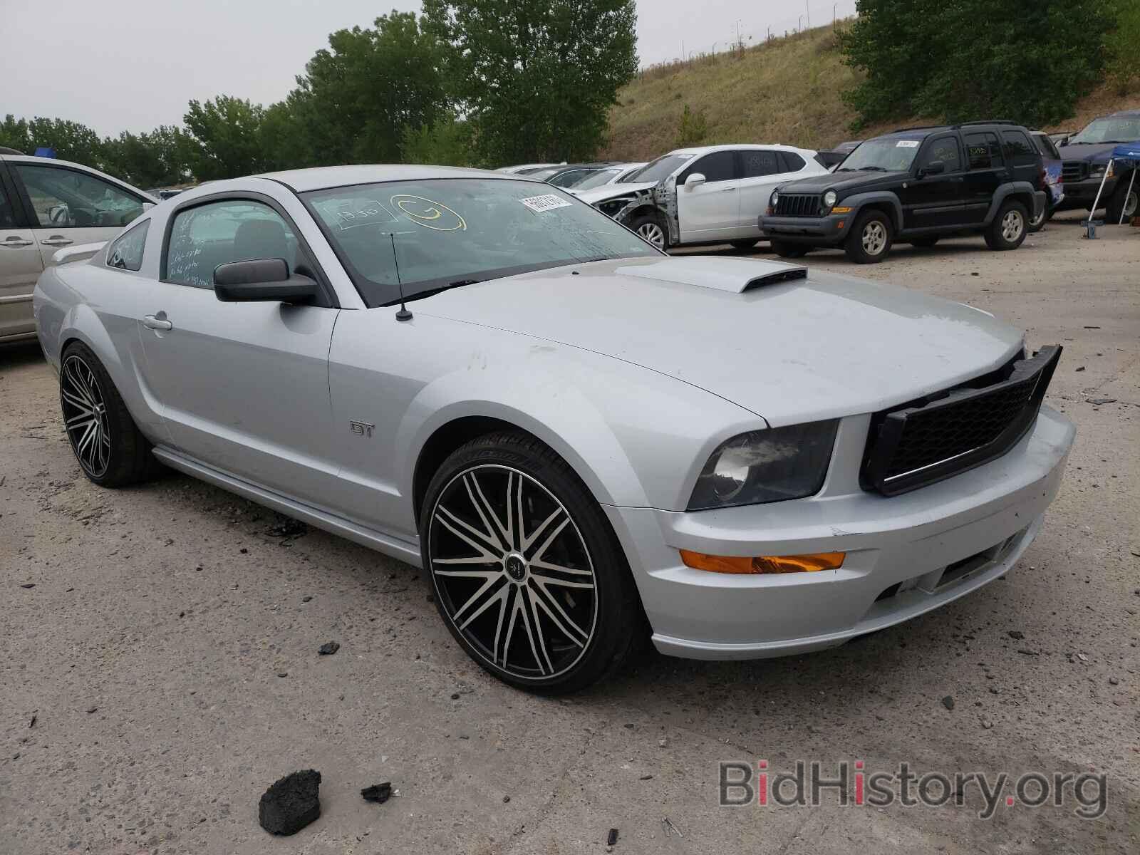 Photo 1ZVHT82H675350450 - FORD MUSTANG 2007