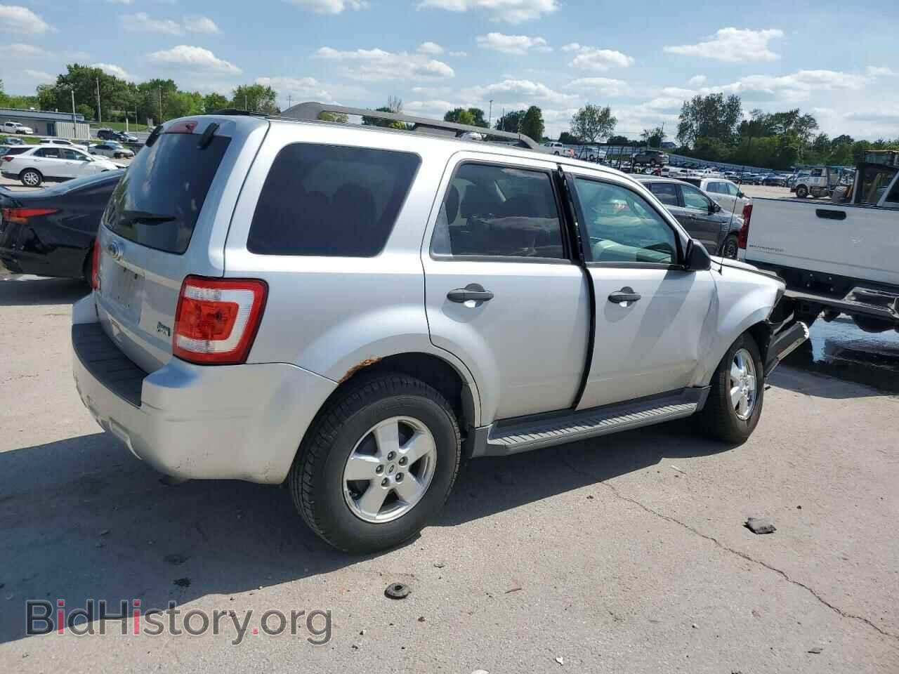 2011 FORD ESCAPE - VIN: 1FMCU0DG1BKB03150 - Фото 3