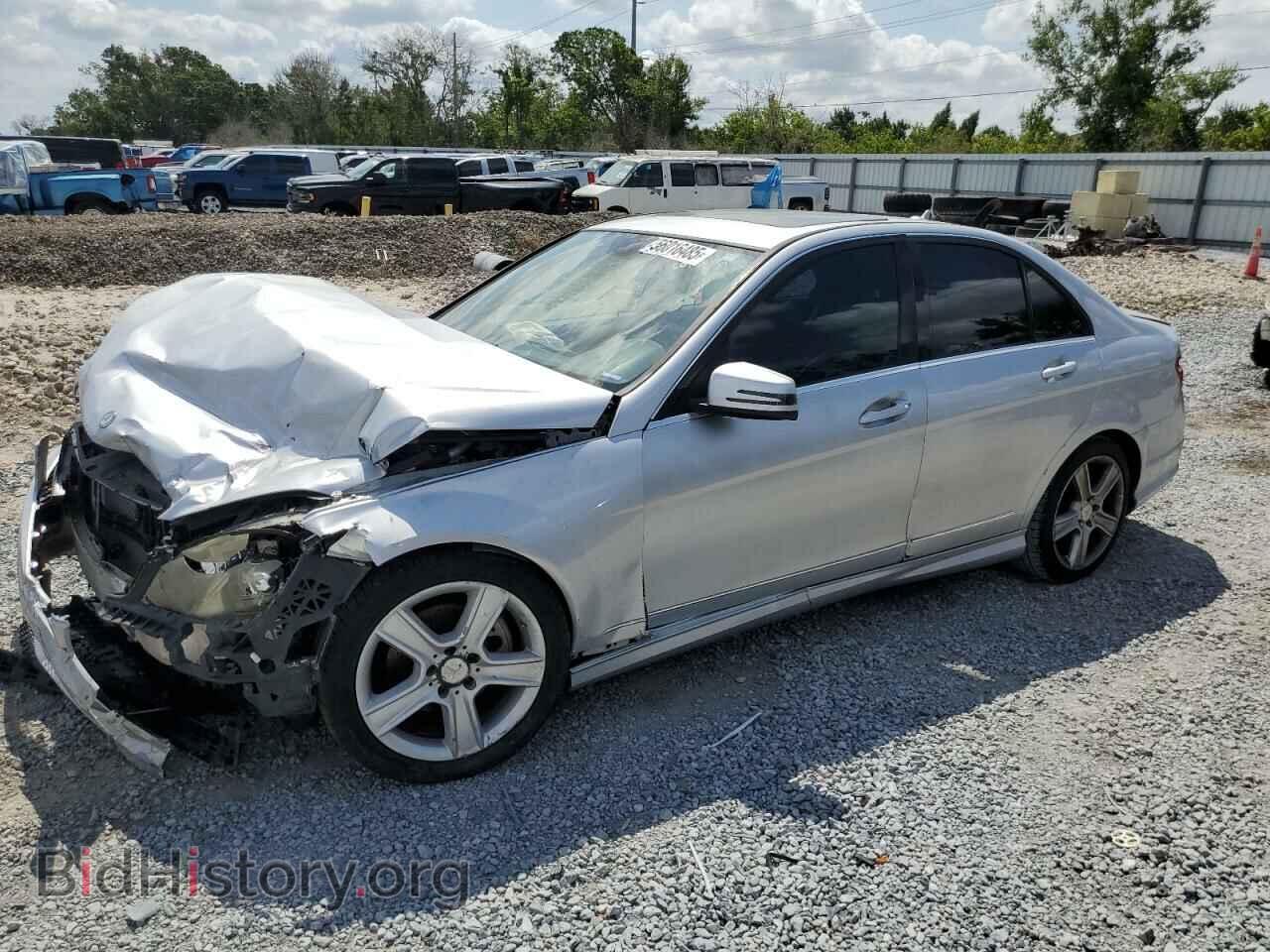 Photo WDDGF5EB8BR138376 - MERCEDES-BENZ C-CLASS 2011