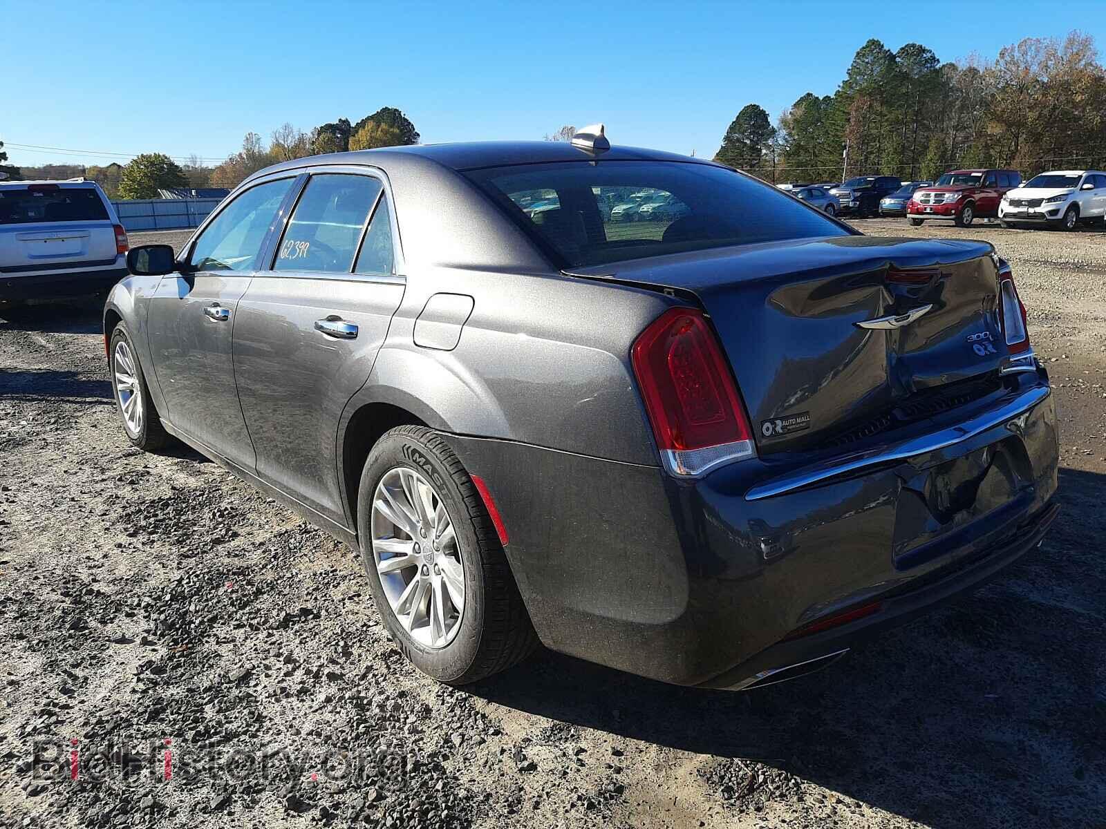 2016 CHRYSLER 300 - VIN: 2C3CCAEG8GH324694 - Фото 3