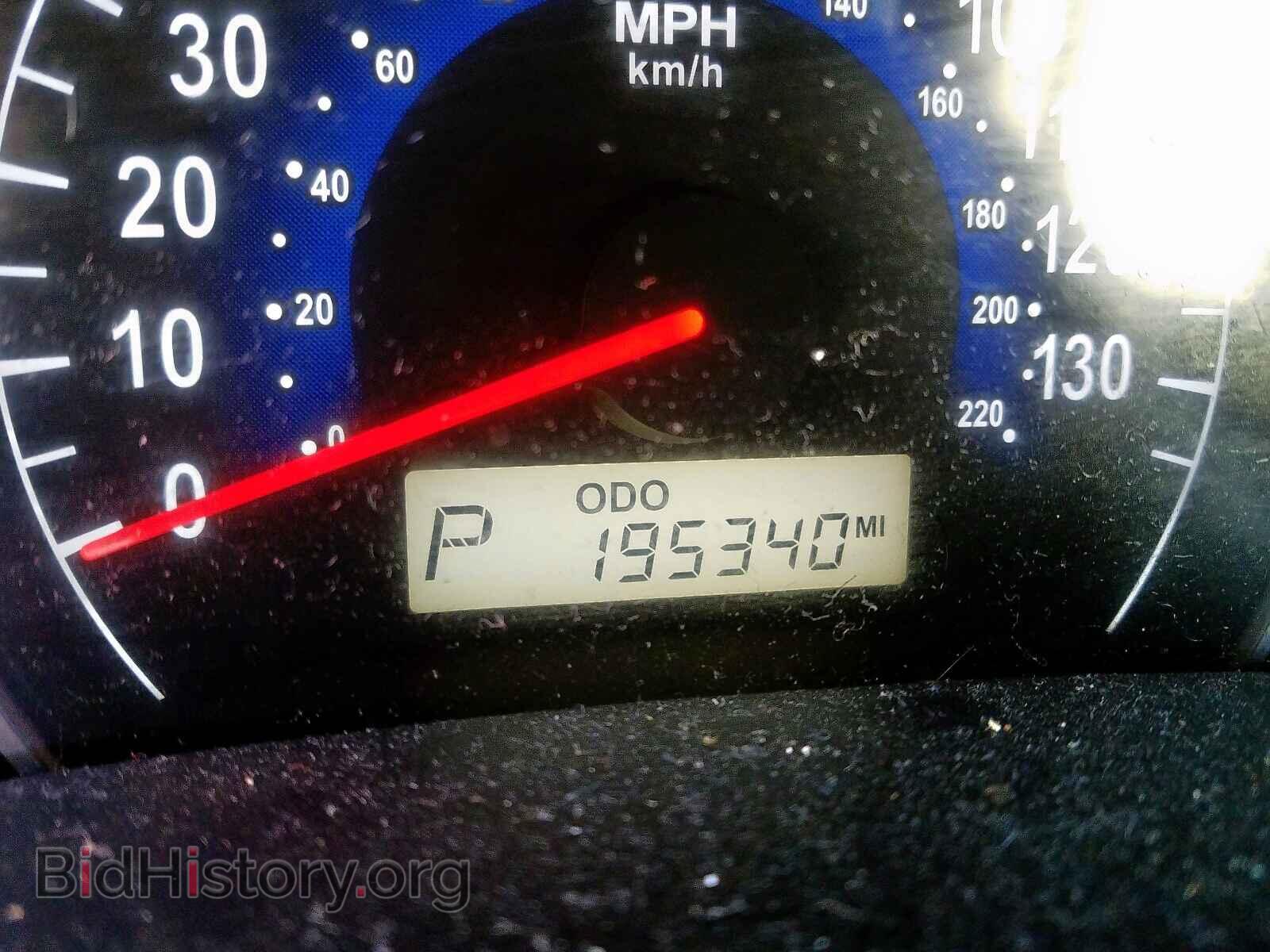 2007 HYUNDAI ENTOURAGE - VIN: KNDMC233576030242 - Фото 8