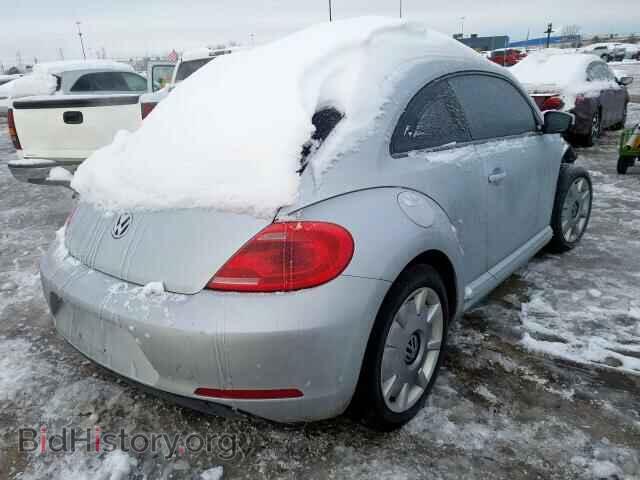 2012 VOLKSWAGEN BEETLE - VIN: 3VWJP7AT4CM637862 - Фото 4