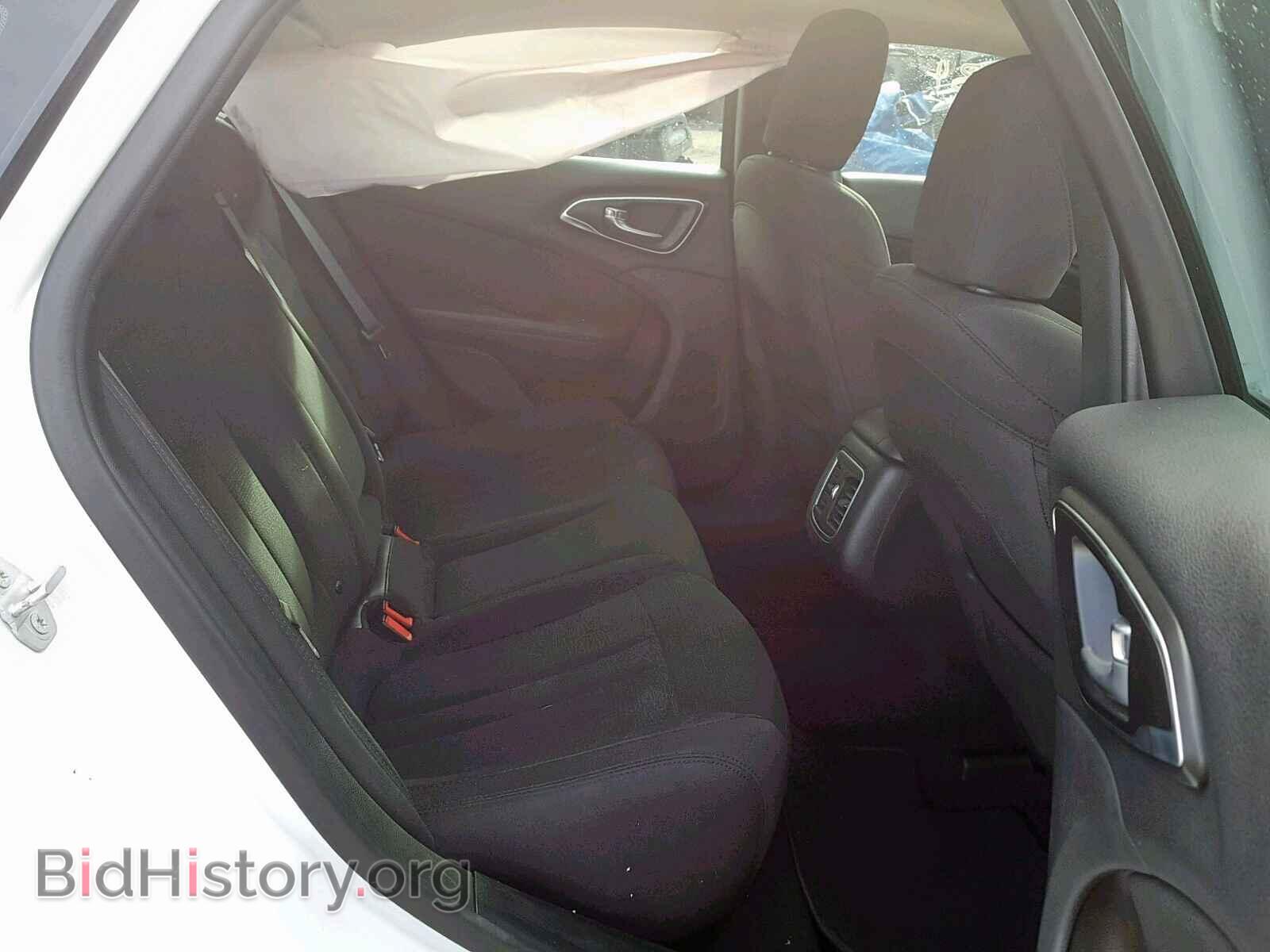 2016 CHRYSLER 200 - VIN: 1C3CCCAB6GN166532 - Фото 6