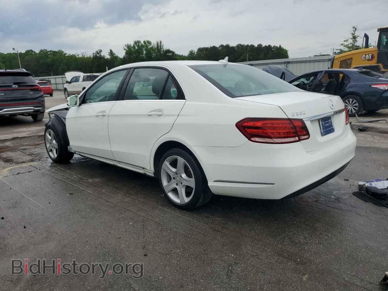 2014 MERCEDES-BENZ E-CLASS - VIN: WDDHF5KB4EA922517 - Фото 2