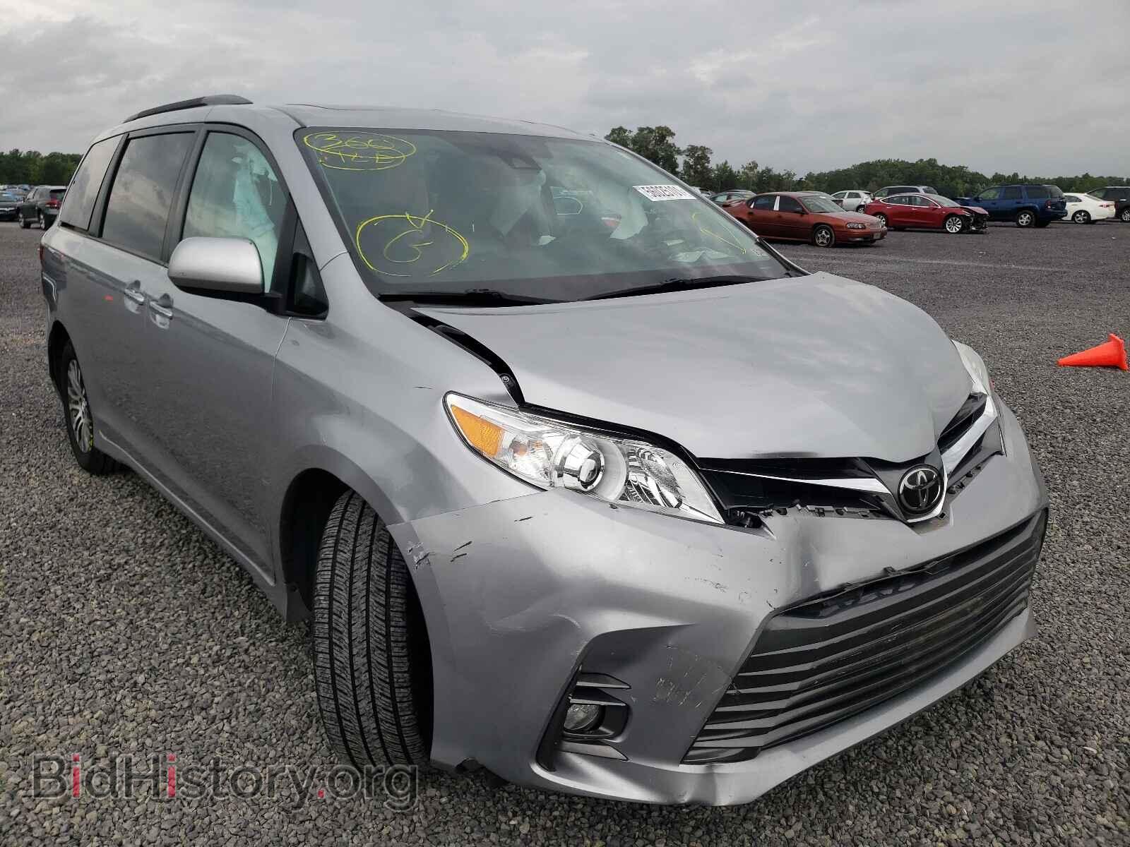 Фотография 5TDYZ3DC8JS930242 - TOYOTA SIENNA 2018