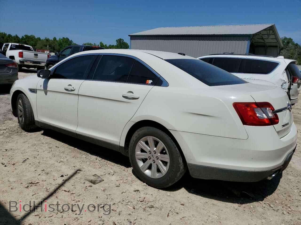 2011 FORD TAURUS - VIN: 1FAHP2DW8BG141391 - Фото 2