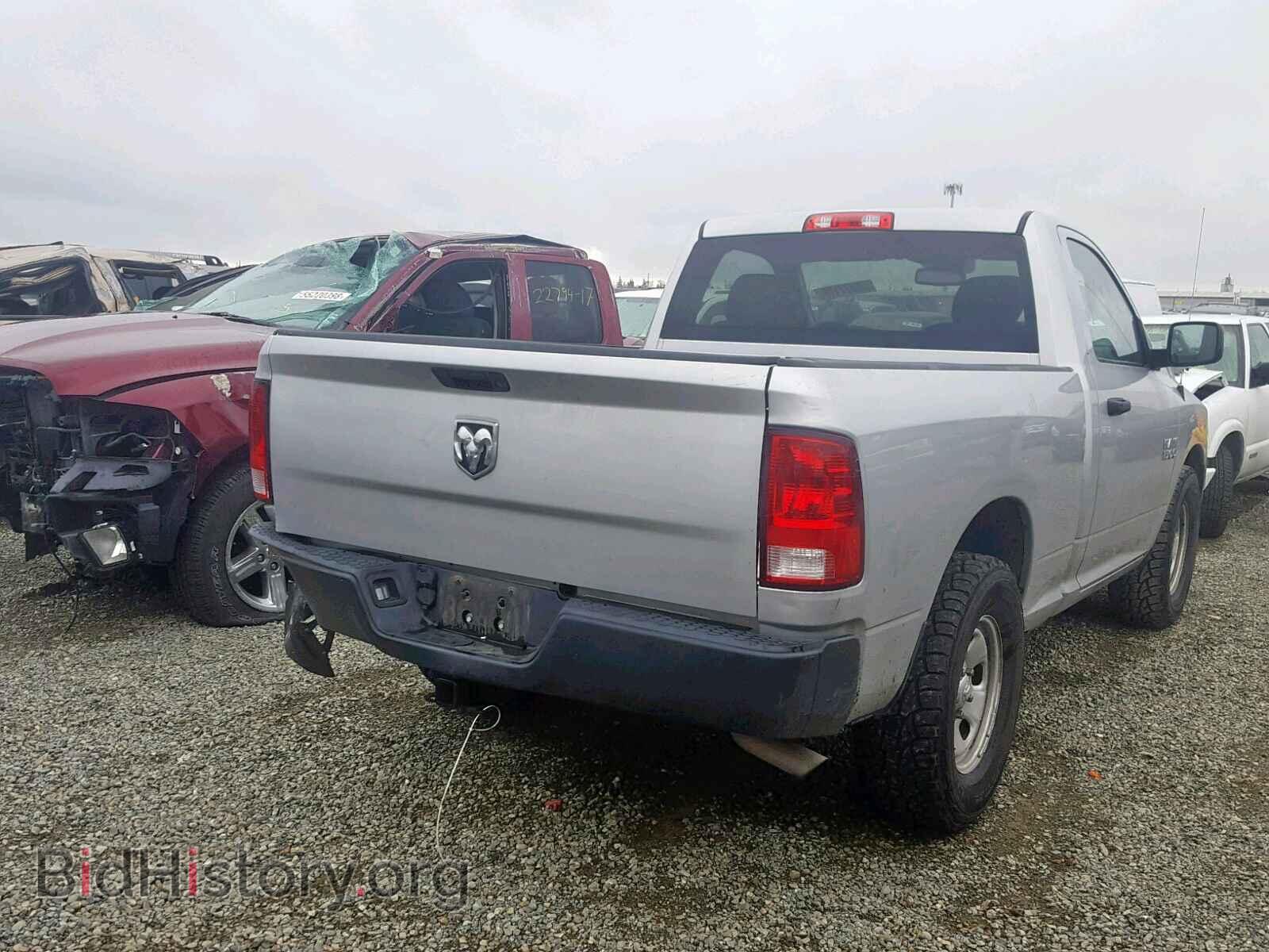 2015 RAM 1500 ST - VIN: 3C6JR6AG2FG687499 - Фото 4
