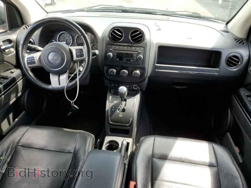 2011 Jeep COMPASS (VIN 1J4NF5FB6BD191651) — photo 9 of 10