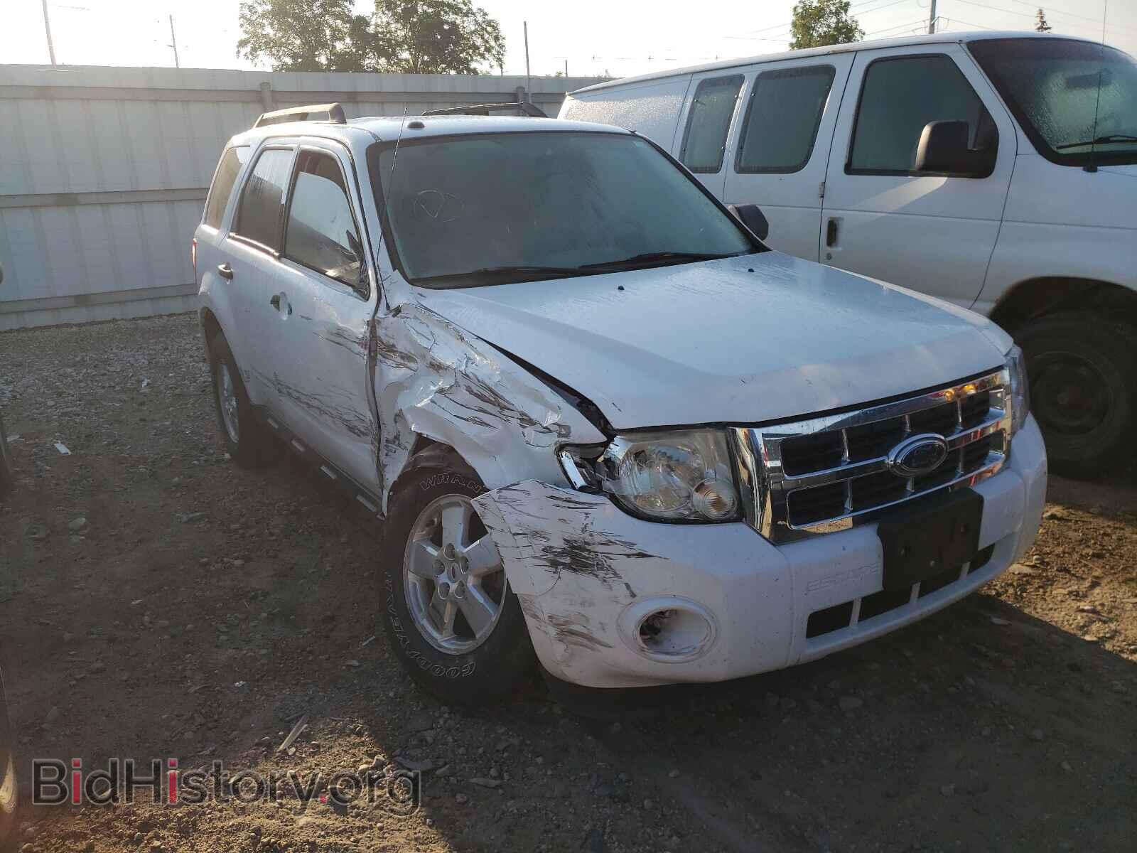 Photo 1FMCU03G79KC80782 - FORD ESCAPE 2009